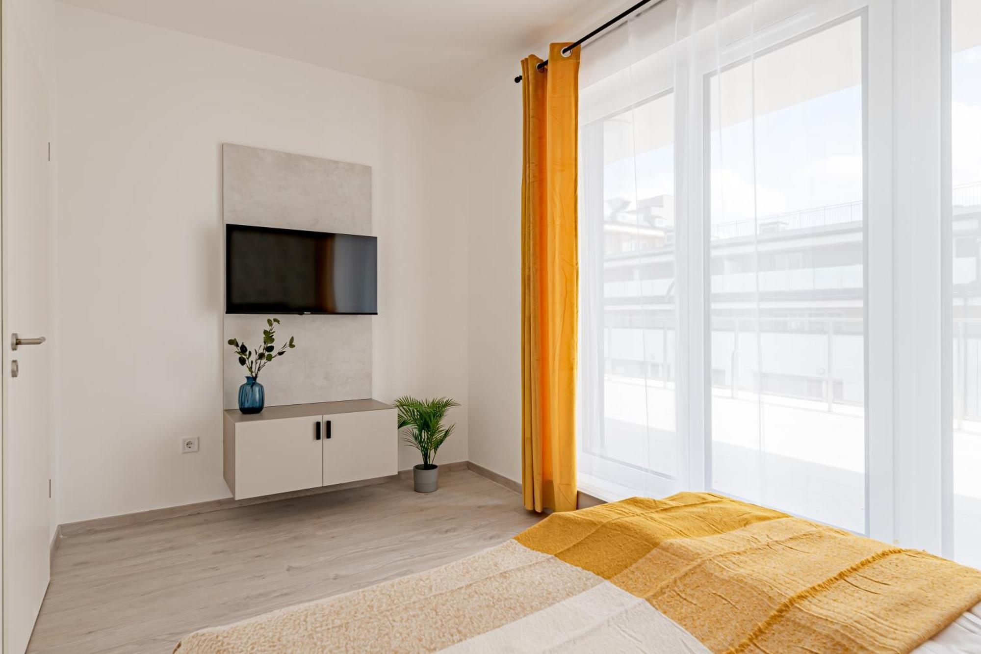Westside Garden Apartments By Urbanrent Budapest Exterior foto