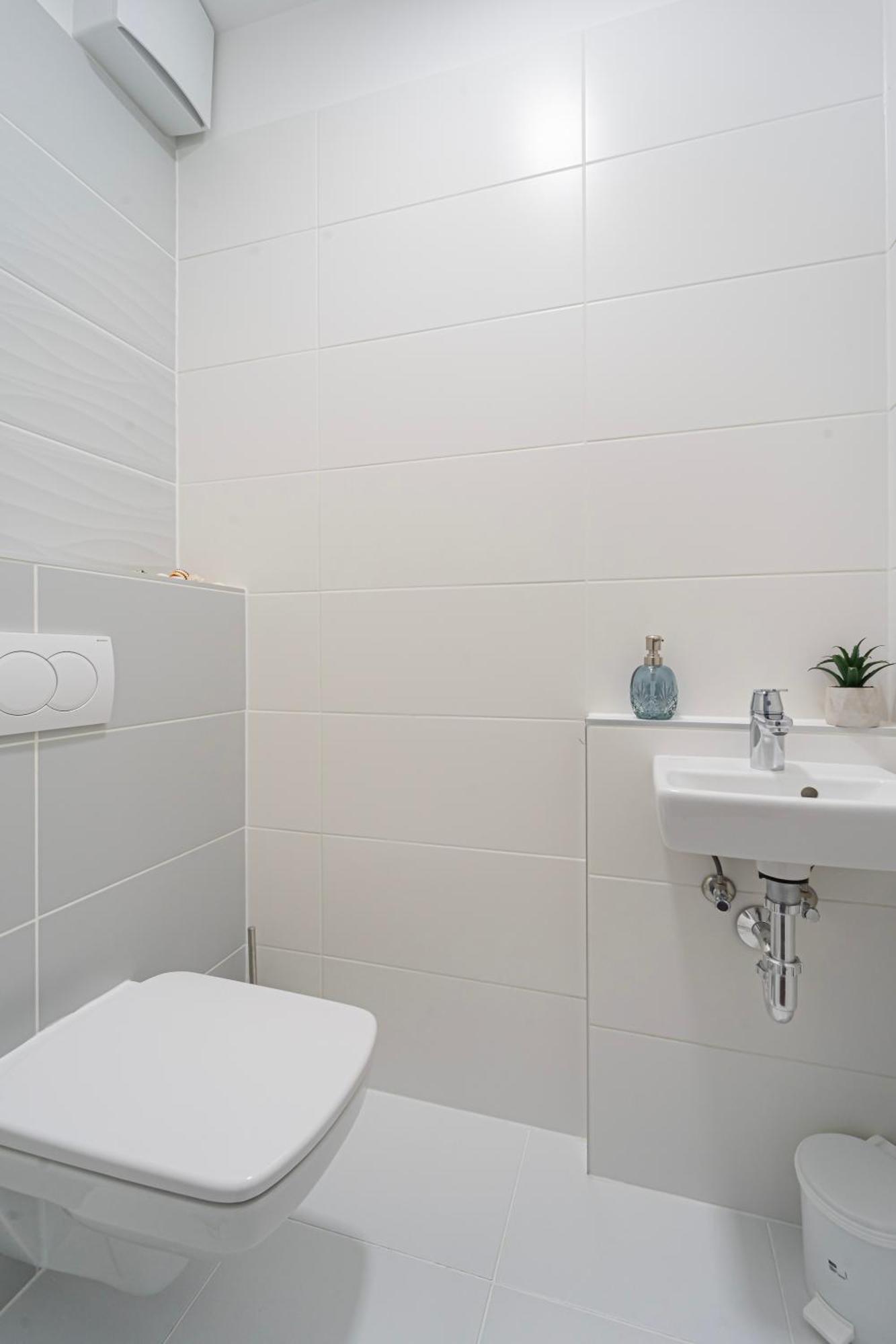 Westside Garden Apartments By Urbanrent Budapest Exterior foto